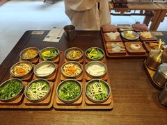 -银米·云南传统过桥米线(双廊黑金冠店)