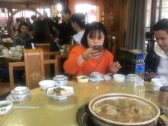 -东巴谷野生菌火锅餐厅