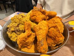 -BHC炸鸡(明洞总店)