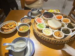 -包整·丝娃娃(一览甲秀楼风景店)