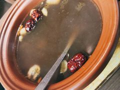 紫砂土鸡汤-有红鸡毛店·川菜(建设路店)