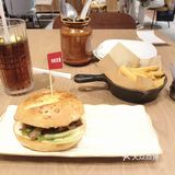 忙里偷闲的快餐时光