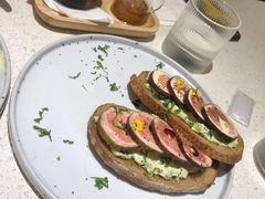 无花果手撕鸡肉tapas-Toris(LuOne凯德晶萃广场店)