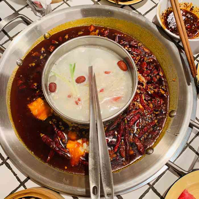 斌弟卤味火锅(德思勤店)-"10月16号这天就来打卡了.这段时间比较.