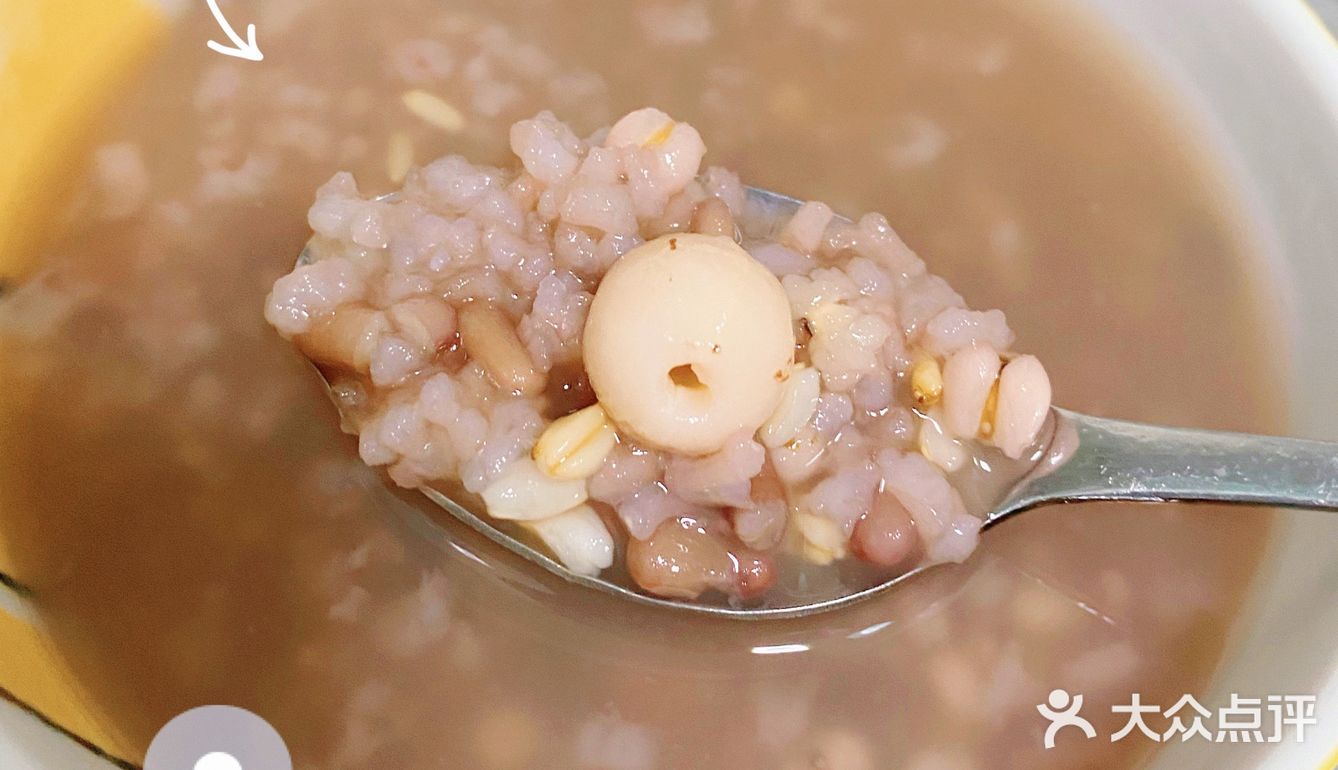 那就来一碗赤豆薏米莲子粥吧