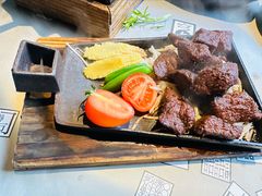 -穹六人间 people 6(岳阳路店)