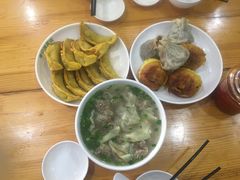 -老新隆牛肉锅贴(新街口店)