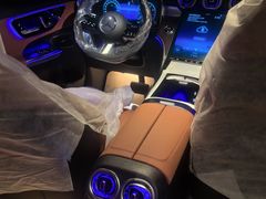 -上海星瀚奔驰4S店(红柳路店)