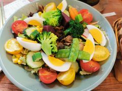 凯撒鸡肉蔬菜沙拉-查令84号咖啡馆(金大地1912东西街店)
