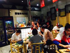 大堂-么肆烤肉·中式自助·烤肉大排档(街道口季佳PAI店)