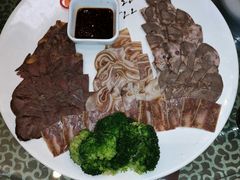 -鹤鸣嘉印象饭店(东市场小区店)