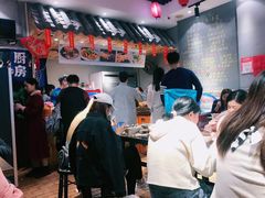 -爆炸头阿姨小四川正宗川味小吃(无任何分店)