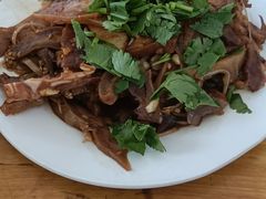 凉拌牛蹄筋-王三姑牛肉饼