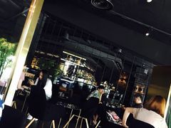 -UNI UNI(环亚凯瑟琳店)