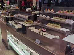 自助取餐区-荣誉国际酒店-云顶旋转餐厅