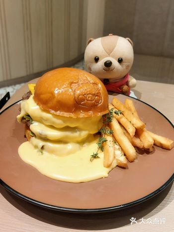 这间位于屯门市广埸Food Court 旁的餐厅