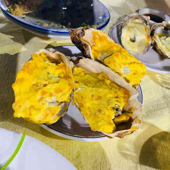 蚝家菜馆(沙井店)-"晚餐时间特意过来吃的,路很窄,路边停车很.