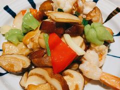 宫爆蘑菇鸡肉-中8楼风尚云南菜(颐堤港店)