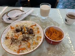 -欧提汗·新疆餐厅·清真(银都路店)