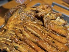 蒙艾里古法烤羊排-蒙艾里民族传统菜蒙餐