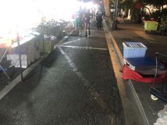 -吴山路夜市
