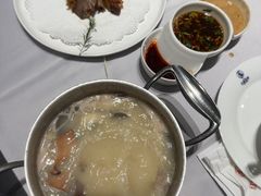 -红鼎豆捞·专注品质海鲜20年(宝丰路店)