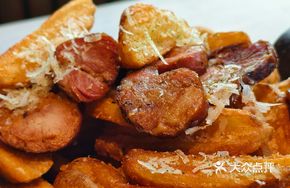 Sausage Potato Wedges