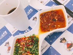-魔法帽酱料牛肉小火锅(米兰店)