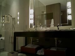 上海柏悦酒店江景套房-主卧浴室全景2-上海柏悦酒店