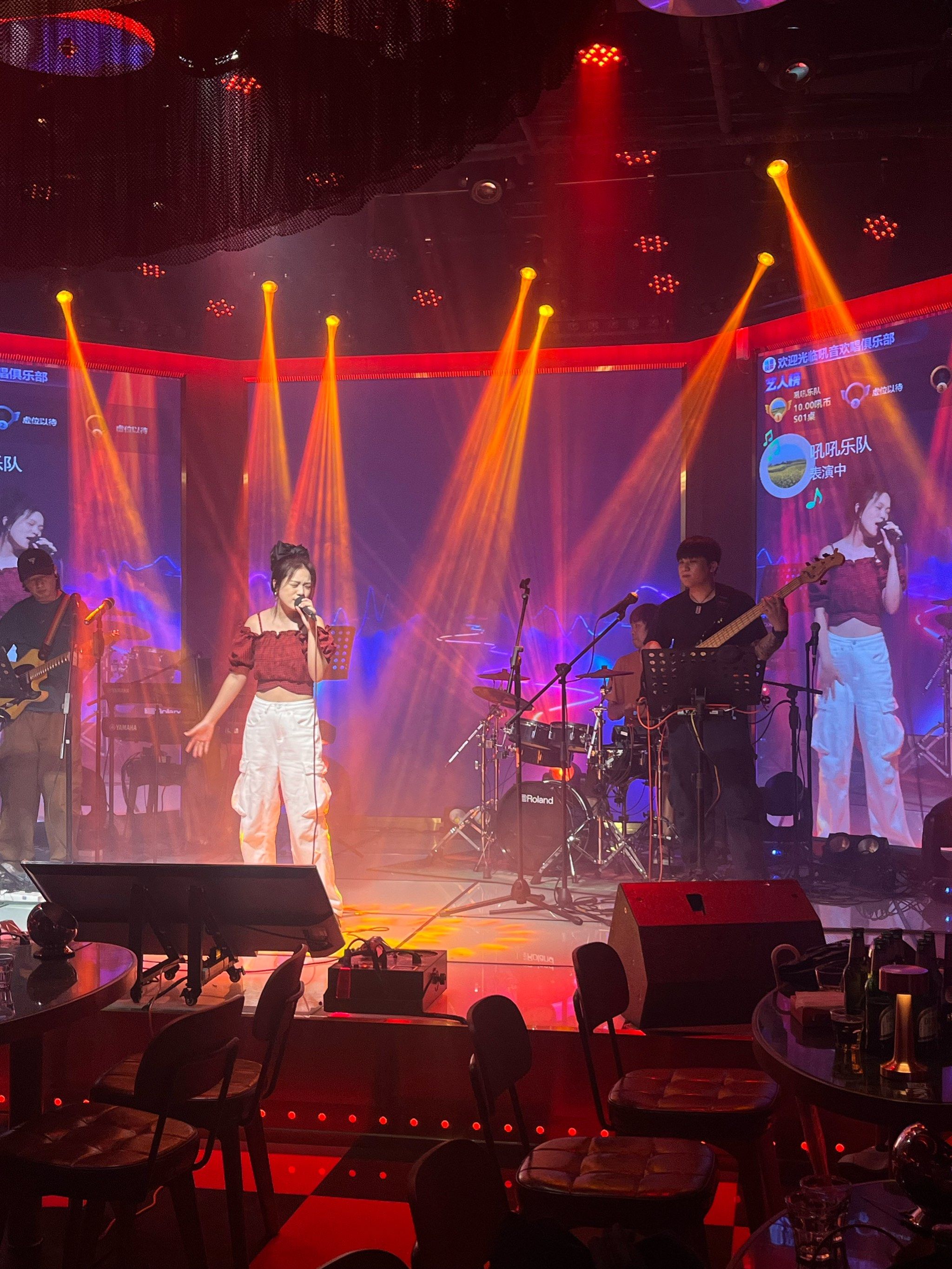 这是成都中国好声音海选现场吗