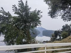 -华凌山庄·隐湖栖