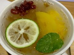 银耳桃桃-炖物24章·顺时轻养茶(杭州保利时光里店)