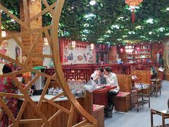 -袁小二大东北铁锅炖(吉祥村总部)