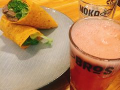 煎牛里脊卷饼-Moka Bros 摩卡站(西单大悦城店)