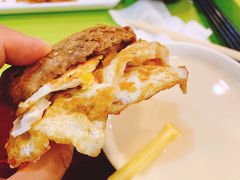 鸡蛋烧饼-老回回烩面馆(左家庄店)