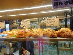 芝士火腿番茄牛角-PAPER STONE BAKERY(天汇广场店)