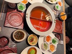 -牛YO寿喜烧·铁板烧和牛火锅自助(市府恒隆店)