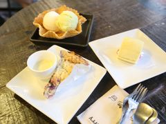 -莓园冰淇淋店