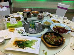 -穆隆斋清真大饭店(串窑街店)
