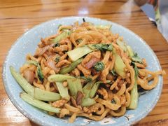 肉丝炒面-陈八两面家(华孚写字楼店)