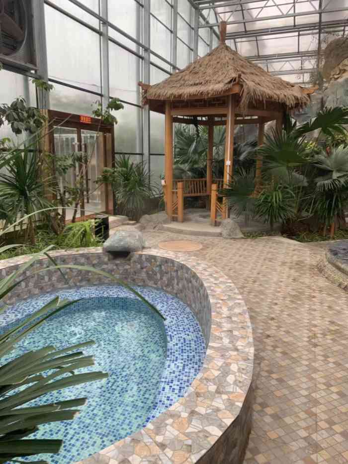 华韵温泉-"服务态度很差,口气很恶劣,怀疑有黑社会性.