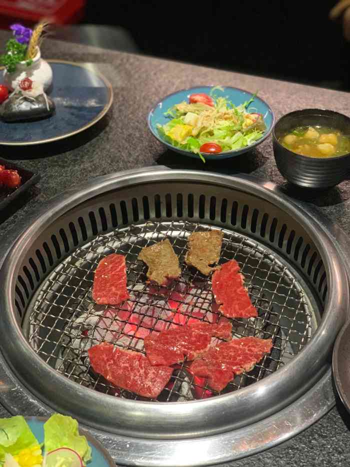极炙·精致炭火烧肉(万象城金威大厦店)-"有段时间没来极炙吃烤肉啦