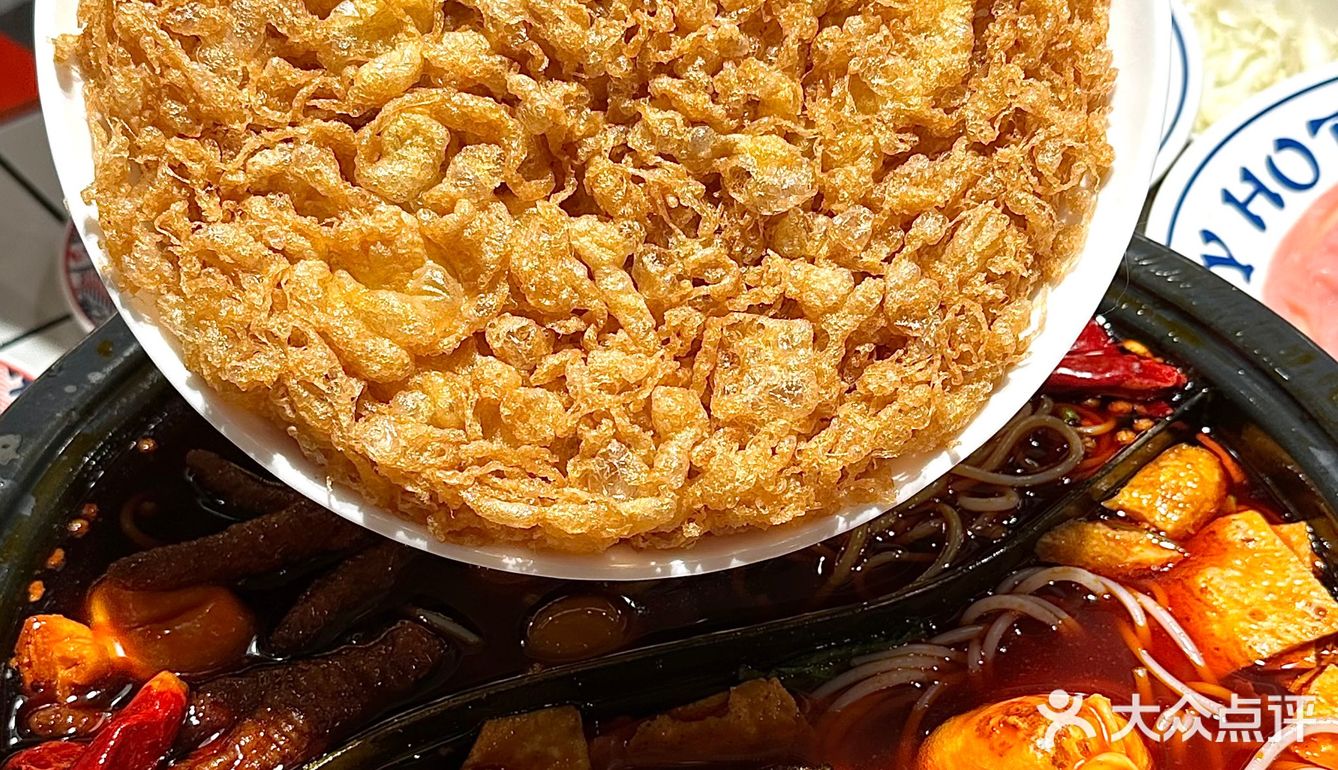 去解放碑一定要吃的螺蛳粉火锅！好吃死了！！！