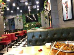 -愉肴麻辣香锅(中山路店)
