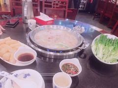 -老来福·非遗酸汤兔(凯旋路店)