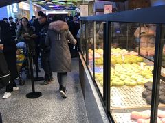 面包展柜-LELECHA乐乐茶(上海五角场万达广场店)