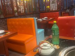 卡座-六州府地锅鸡·农家菜·龙虾(未来科技城店)