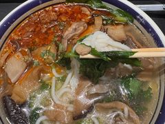 -云阿蛮云南生烫牛肉米线(奉贤路店)