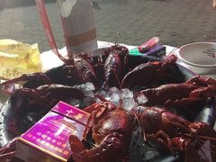 -虾弄弄海派小龙虾·牛羊蝎子火锅