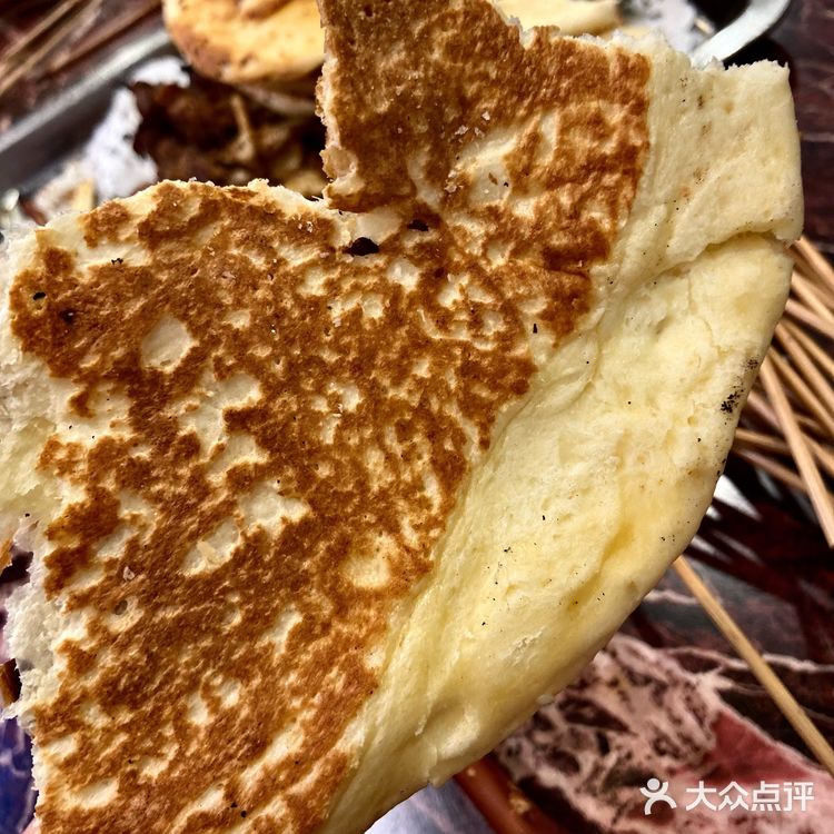 广州探店｜超级好吃的新疆烤羊肉串、烤馕饼